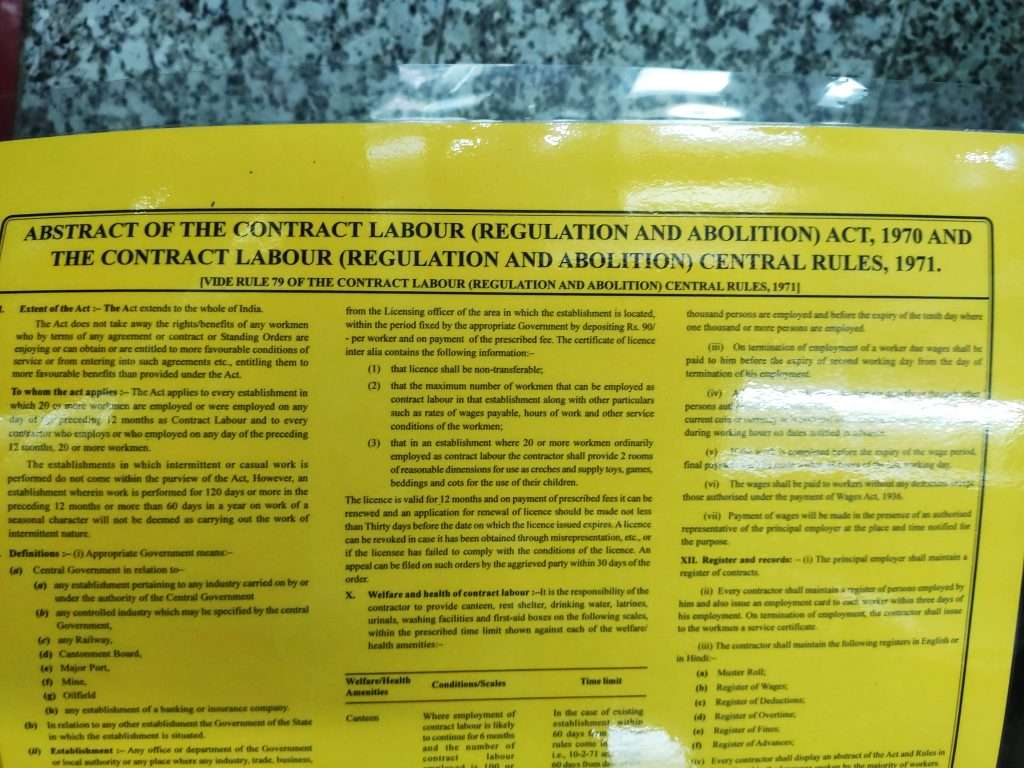 Abstract of contract labour act 1970 and rules 1971 CLRA